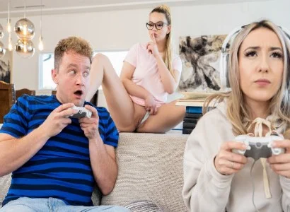 cô em mải chơi game nên bị bạn thân cướp mất người yêu