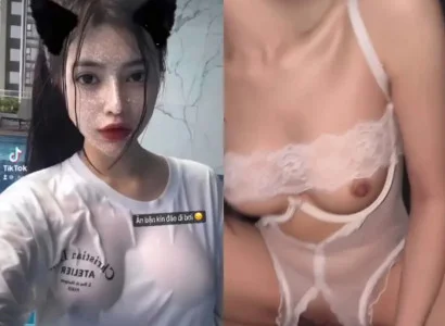 Em Uyên Thỏ cưỡi ngựa đã