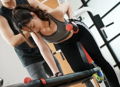 Anh PT số hưởng và người phụ nữ thiếu thốn tình dục quan hệ tình dục nồng nhiệt